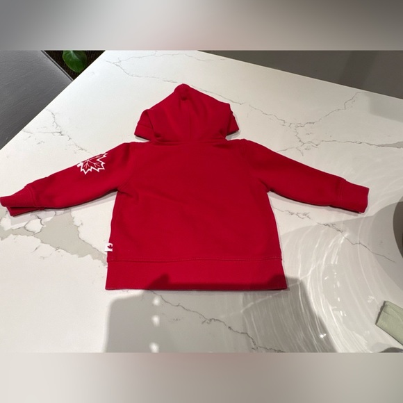 OLYMPICS TEAM CANADA HUDSON’S BAY 12-18 MONTH INFANT SWEATSHIRT - Picture 2 of 6